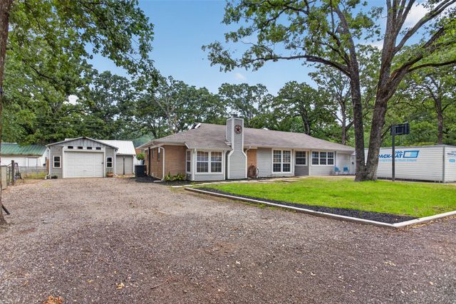 114 Forrest Oaks Drive, Gun Barrel City, TX 75156
