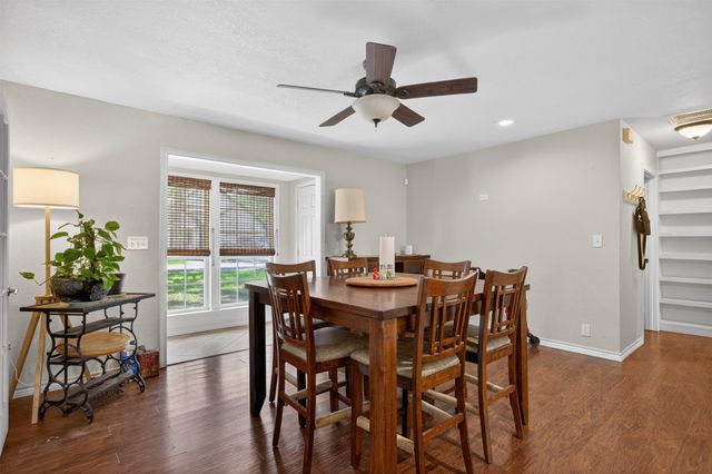114 Forrest Oaks Drive, Gun Barrel City, TX 75156