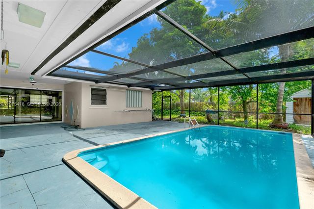 16501 SW 102nd Court, Miami, FL 33157