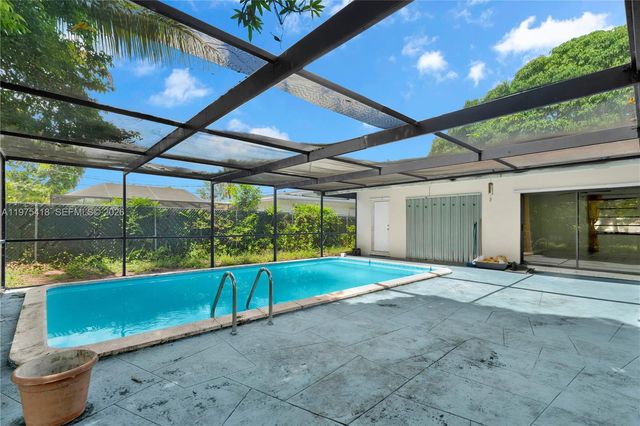 16501 SW 102nd Court, Miami, FL 33157