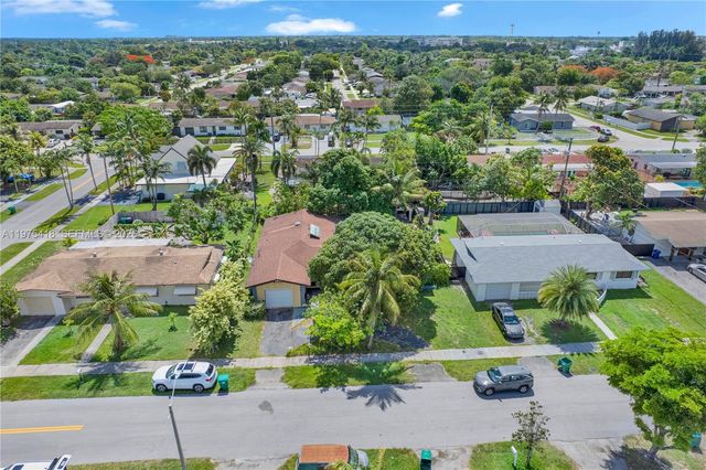 16501 SW 102nd Court, Miami, FL 33157