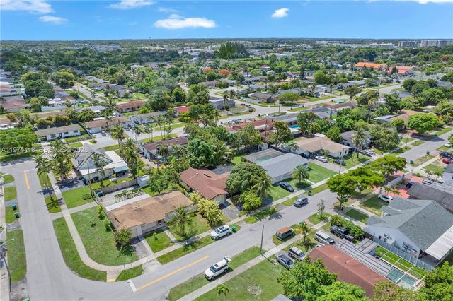 16501 SW 102nd Court, Miami, FL 33157