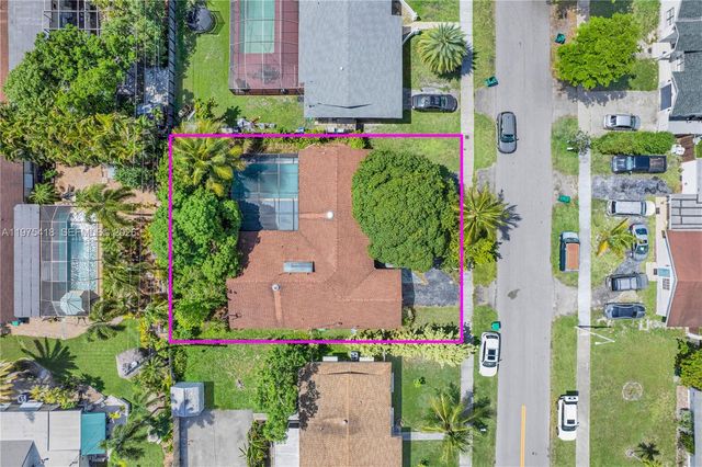16501 SW 102nd Court, Miami, FL 33157