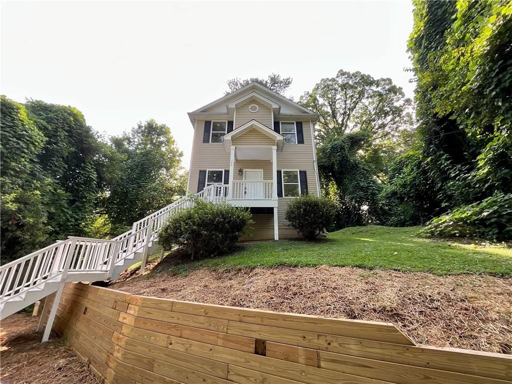 483 Fairlane NW Circle, Atlanta, GA 30331