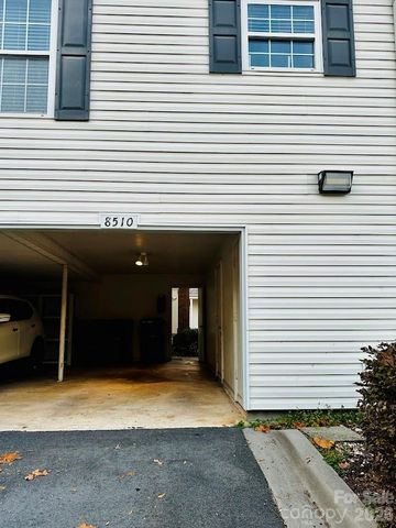 8510 Castle Pine Court, Charlotte, NC 28226