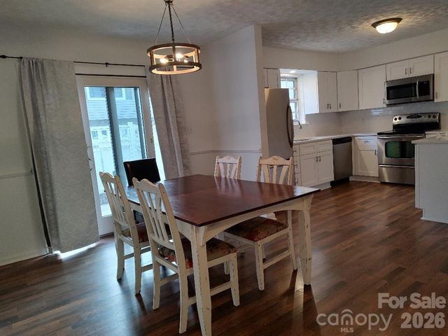 8510 Castle Pine Court, Charlotte, NC 28226