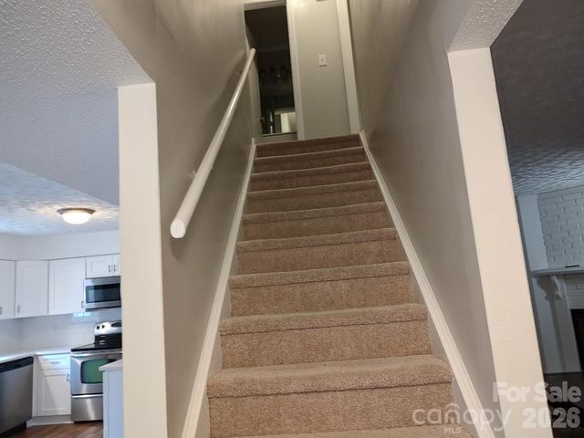 8510 Castle Pine Court, Charlotte, NC 28226