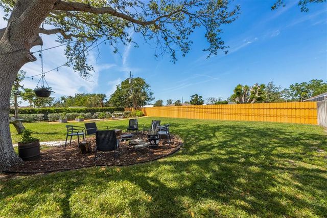 5704 2ND AVENUE DRIVE NW, Bradenton, FL 34209