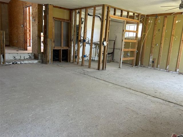 3811 HUNTINGTON STREET NE, St Petersburg, FL 33703