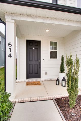 614 Conifer Dr, Spring Hill, TN 37174