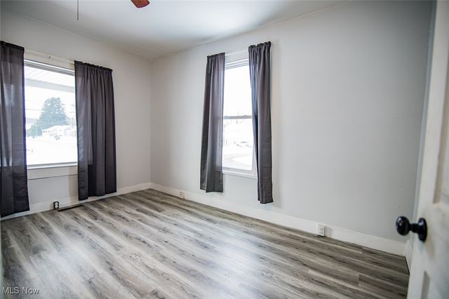 216 Blennerhassett Avenue, Belpre, OH 45714