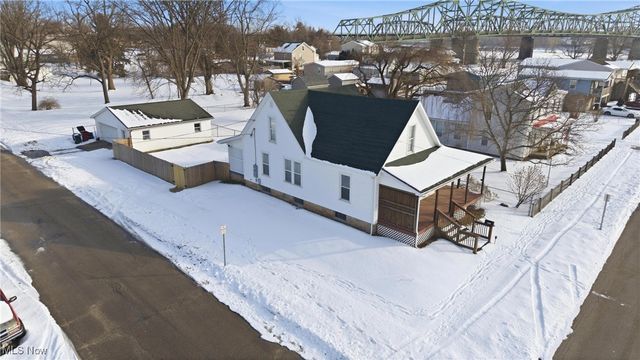 216 Blennerhassett Avenue, Belpre, OH 45714