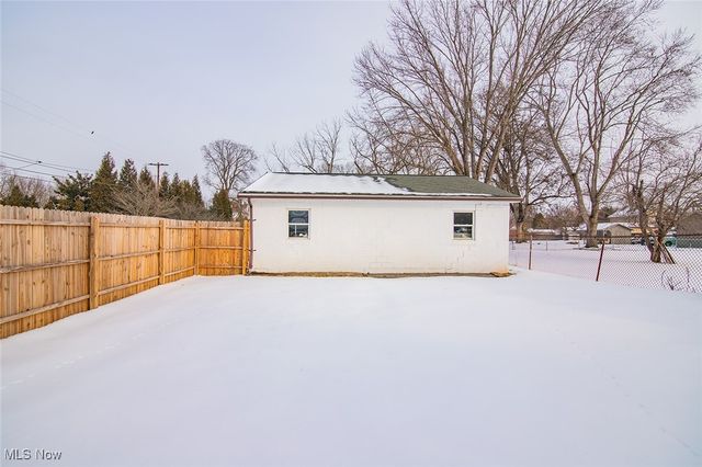 216 Blennerhassett Avenue, Belpre, OH 45714