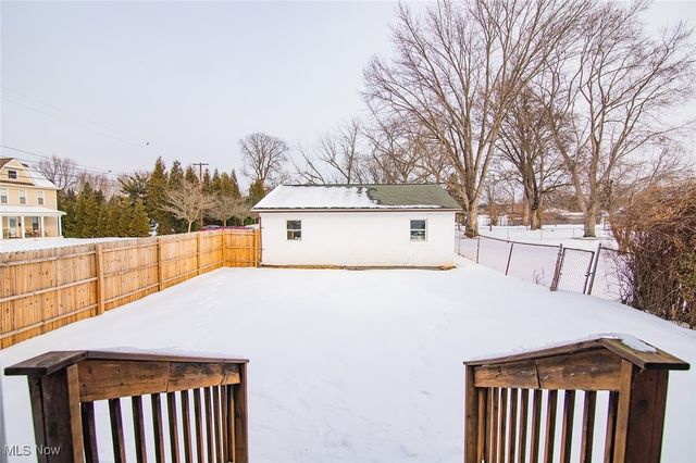 216 Blennerhassett Avenue, Belpre, OH 45714