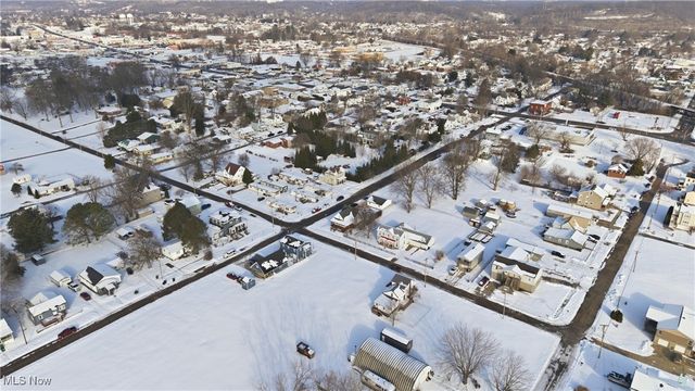 216 Blennerhassett Avenue, Belpre, OH 45714