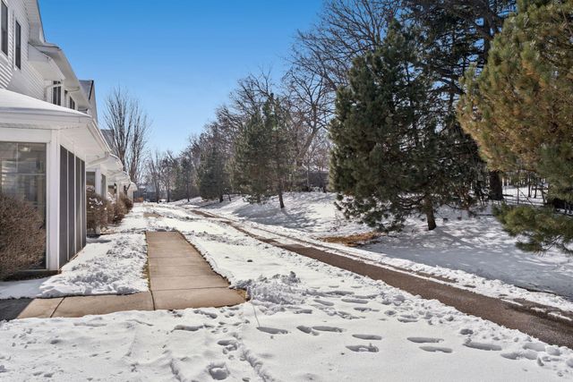 2133 Village Trail, Mound, MN 55364