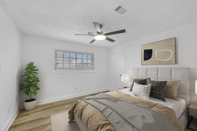 17614 Heritage Bay Drive, Webster, TX 77598