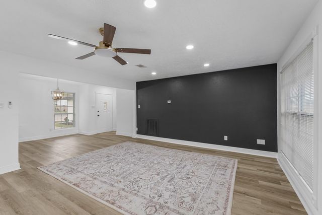 17614 Heritage Bay Drive, Webster, TX 77598