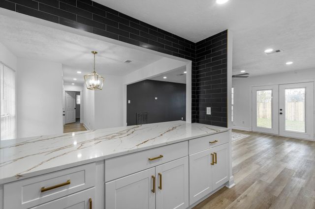 17614 Heritage Bay Drive, Webster, TX 77598