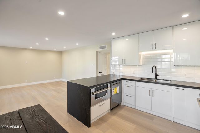 6805 E 2ND Street 7, Scottsdale, AZ 85251