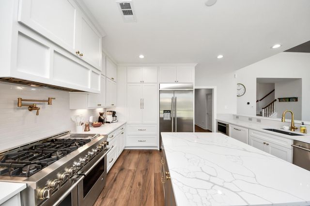 3007 Taylorcrest Drive, Pearland, TX 77584