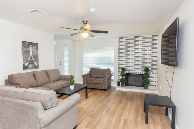 5825 Village Forest Court, Houston, TX 77092