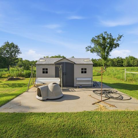 2696 Russellville Road, Quinton, OK 74561