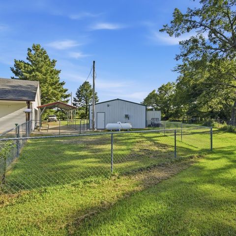 2696 Russellville Road, Quinton, OK 74561