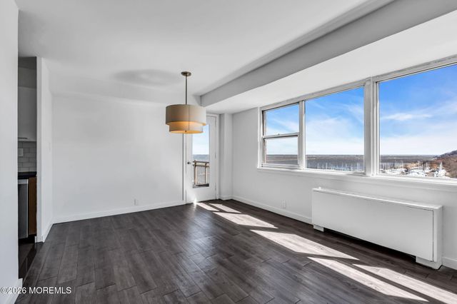 10 Ocean Boulevard 10E, Atlantic Highlands, NJ 07716