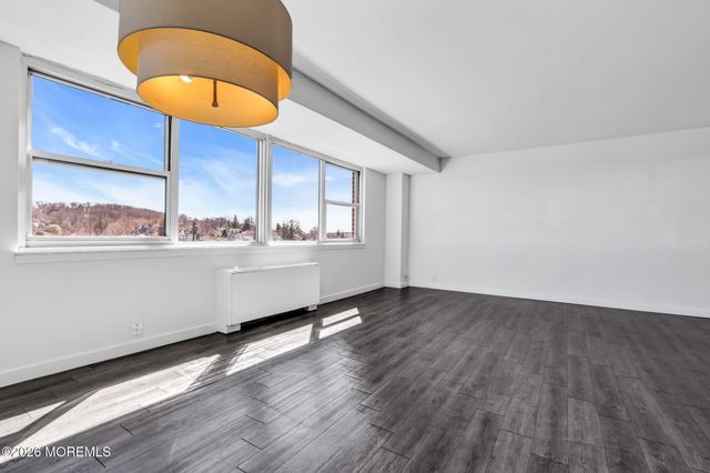 10 Ocean Boulevard 10E, Atlantic Highlands, NJ 07716