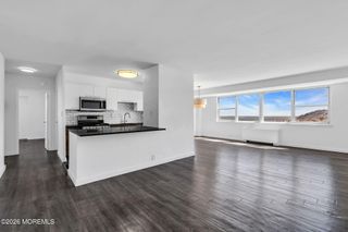 10 Ocean Boulevard 10E, Atlantic Highlands, NJ 07716