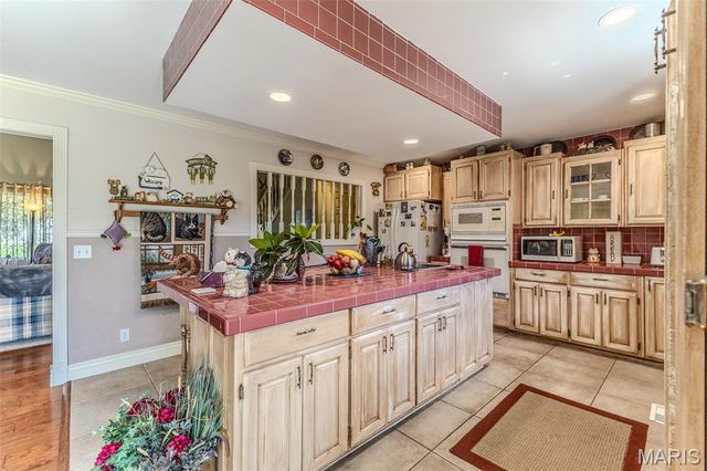 31201 Osborn Drive, Lebanon, MO 65536