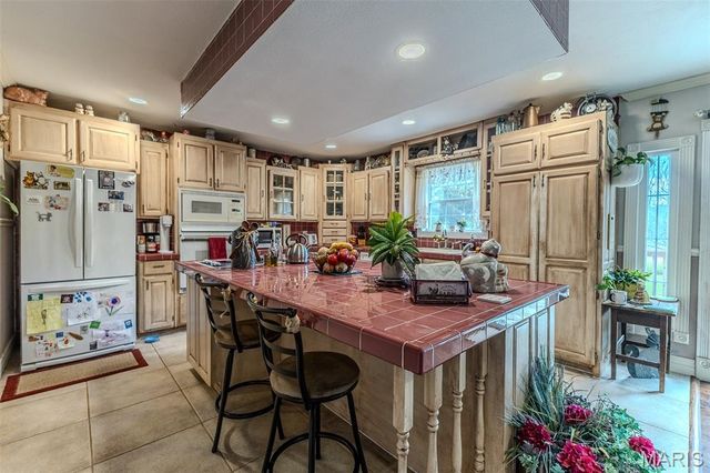 31201 Osborn Drive, Lebanon, MO 65536