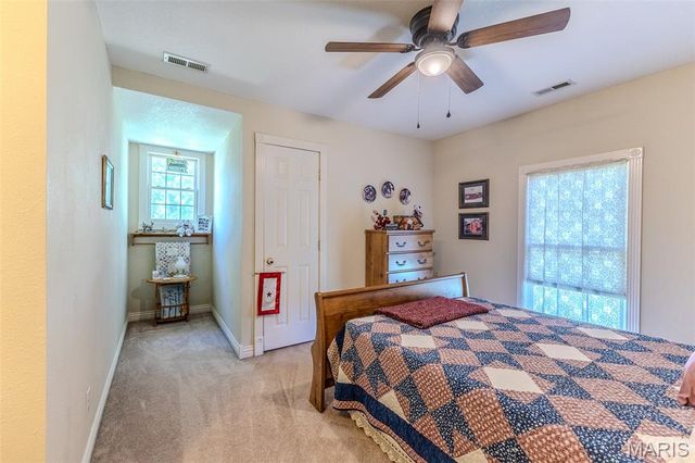 31201 Osborn Drive, Lebanon, MO 65536