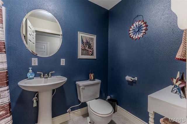 31201 Osborn Drive, Lebanon, MO 65536