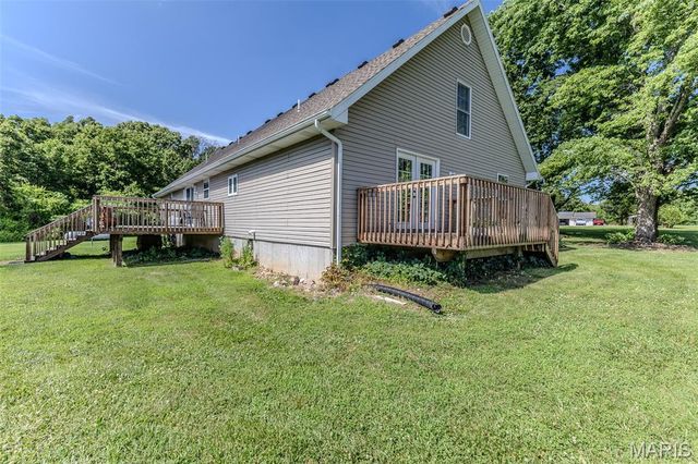 31201 Osborn Drive, Lebanon, MO 65536