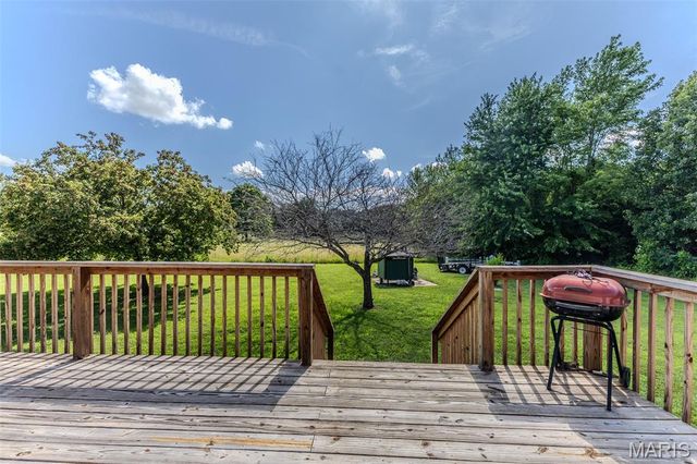 31201 Osborn Drive, Lebanon, MO 65536