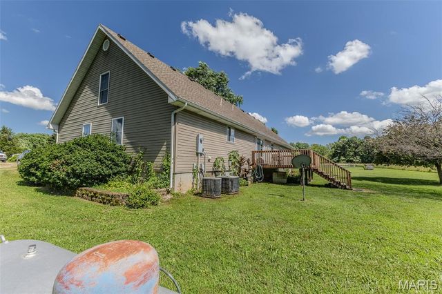 31201 Osborn Drive, Lebanon, MO 65536