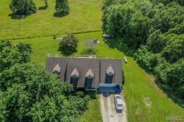 31201 Osborn Drive, Lebanon, MO 65536