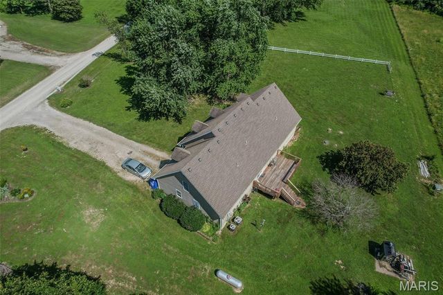 31201 Osborn Drive, Lebanon, MO 65536