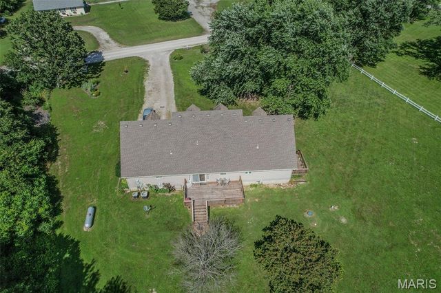 31201 Osborn Drive, Lebanon, MO 65536