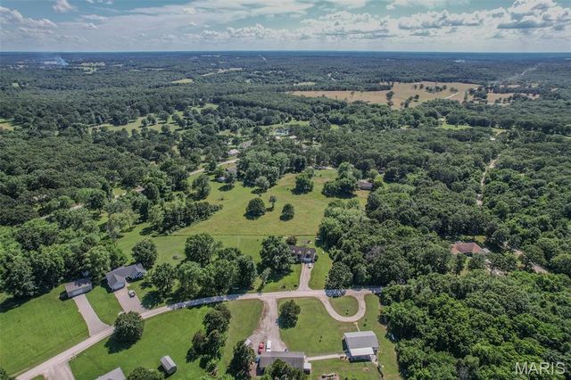 31201 Osborn Drive, Lebanon, MO 65536