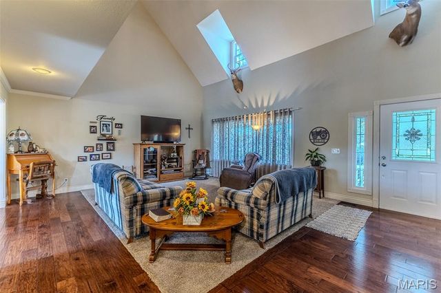 31201 Osborn Drive, Lebanon, MO 65536