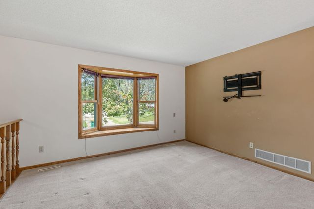 3501 84th Circle N, Brooklyn Park, MN 55443