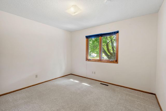 3501 84th Circle N, Brooklyn Park, MN 55443
