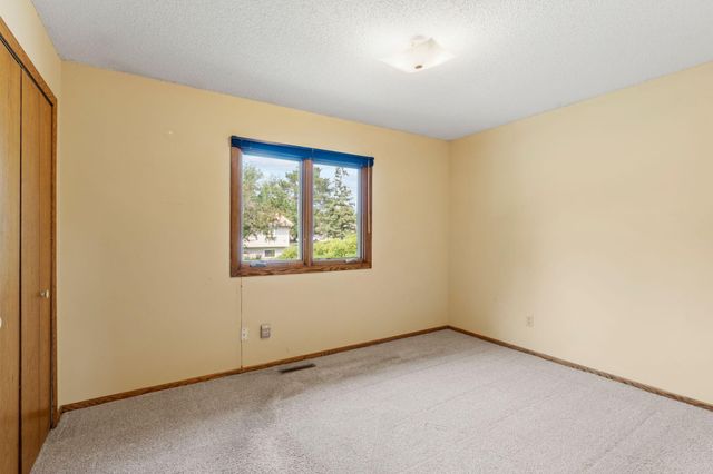 3501 84th Circle N, Brooklyn Park, MN 55443