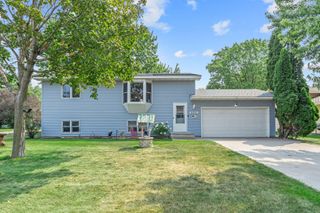 3501 84th Circle N, Brooklyn Park, MN 55443