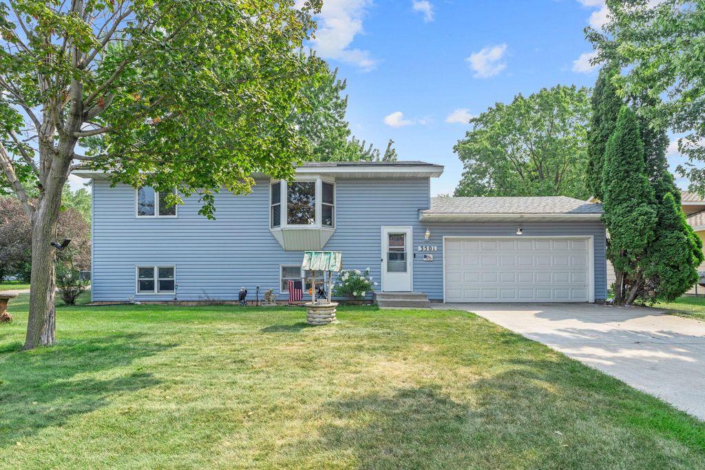 3501 84th Circle N, Brooklyn Park, MN 55443