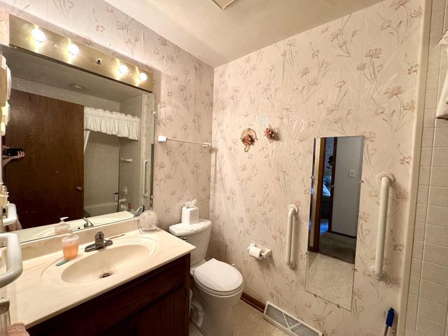 4425 89th STREET, Kenosha, WI 53142