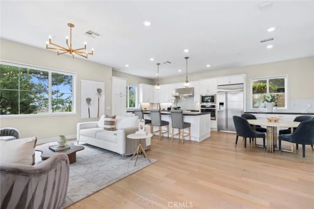 107 Spiral, Irvine, CA 92618